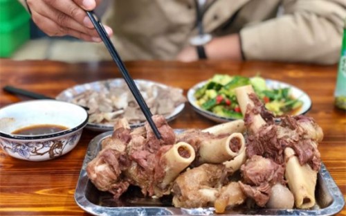 阿明羊骨怎么样？特色餐饮引领美食市场